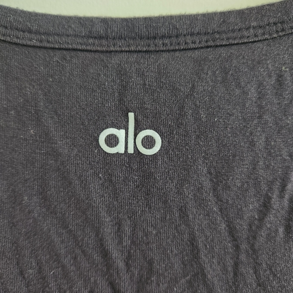 Alo Yoga Twist Front Cover Tank - Picture 5 of 7